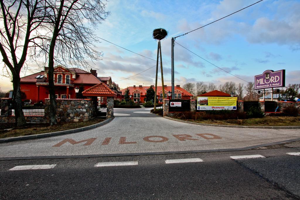 Hotel Milord Pułtusk Exterior foto